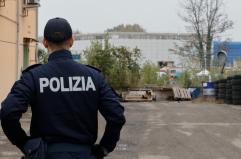 Tensioni al rave di Modena, scontri con la polizia