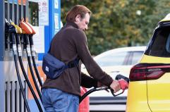 Codacons, in alcuni impianti benzina servita oltre 2,3 euro