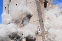 Prefetto Roma, operaio sotto le macerie è vivo