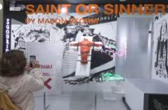 Svizzera, polemica per un'installazione con Trump "crocifisso"