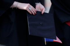 Cornell patteggia con Trump per riavere i fondi federali