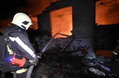 Ucraina, incendi dopo l'attacco russo con droni nella regione di Kharkiv