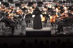 Iran, per la prima volta una donna dirige un'orchestra: "Spero sia l'inizio di una nuova era"