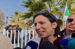 Schlein: "Sono disperati, hanno rispolverato un condono del 2003"