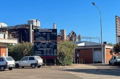 Eurallumina, operai a 40 metri su silo 'Mimit ci convochi'