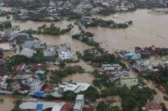 Alluvione nel Vietnam centrale, almeno 50 fra morti e dispersi