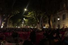 Roma, omaggio ad Ornella Vanoni al corteo contro la violenza di genere