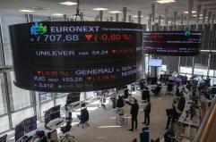 Borsa: Europa contrastata, Wall Street positiva, Milano -0,7%