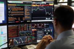 Borsa: Milano si consolida a +0,5% con Eni, calo Stellantis