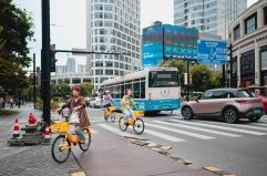 Borsa: Hong Kong negativa, apre a -0,38%