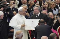 A Riccardo Muti il premio Ratzinger dalle mani di papa Leone