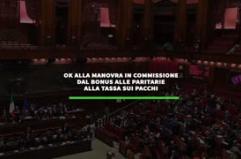 Dal bonus alle paritarie alla tassa sui pacchi, l'ok alla manovra in commissione