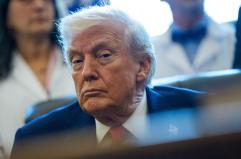 Trump, abbiamo colpito l'Isis con una 'fortissima rappresaglia' in Siria