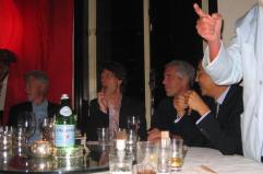 Il dipartimento di Giustizia ripubblica la foto di Trump nei file Epstein