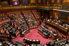 S&igrave; del Senato alla fiducia sul maxiemendamento alla manovra