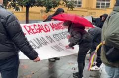 Medicina, flash mob al Mur: "Semestre perso per migliaia di studenti"