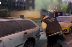 A Mosca esplode un'auto nella via dove e' stato ucciso il generale Sarvarov, morti due agenti