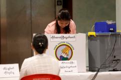 Aperte le urne per le elezioni in Myanmar, vota il capo della giunta militare