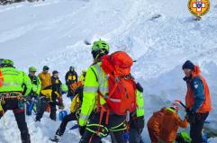 Travolto da una valanga , muore uno scialpinista