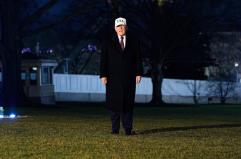 Trump ai manifestanti iraniani, 'continuate, l'aiuto &egrave; in arrivo'