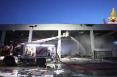 Firenze, incendio in un impianto per i rifiuti: nessun ferito