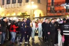 Milano Cortina: la fiamma olimpica a Verona, Valbusa e Simeoni tra i tedofori