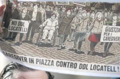 Roma, caregiver in piazza: "Oggi stiamo facendo la storia"