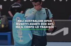 Agli Australian Open Musetti avanti due set, ma il corpo lo tradisce