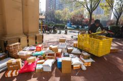 Milleproroghe: Lega insiste su scudo erariale, FI rinuncia a tassa pacchi