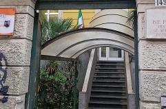 ++ Controlli con metal detector davanti scuola di Abanoub Youssef ++