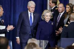 I Clinton pronti a testimoniare su Epstein, ma la Camera Usa rifiuta
