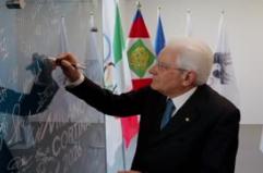 Milano-Cortina, una giacca degli azzurri per Mattarella: "Sono un po' fuori eta'"