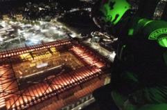 Milano Cortina, la ripresa acrobatica della cerimonia vista dal cielo