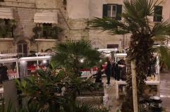 Trani brilla dal cielo: le luci natalizie riprese con il drone