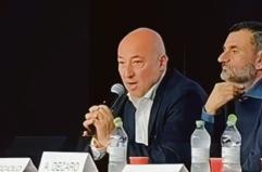 Regionali, Caracciolo non si candida: ma in lista con Decaro ci sarà il suo segretario