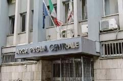 Bari, «la mazzetta al funzionario per la casa popolare»: indagati in quattro, c'è pure una 86enne