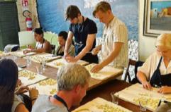 Tutti pazzi per le cooking class con la cucina pugliese protagonista