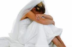 La «sposa infelice» nei guai: ora è indagata per stalking