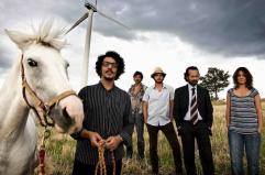 Amici appassionati di musica in cammino verso Scanzano alla ricerca del senso della vita