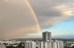 Taranto, dopo le nubi arriva il sereno e l'arcobaleno: ecco la foto del giorno