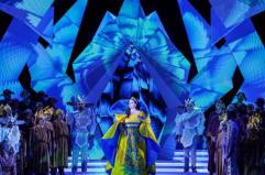 Una segnalazione anonima racconta i trucchi con i cartellini: il Teatro Petruzzelli licenzia due dipendenti