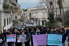 Canosa, sciopero degli studenti del Fermi: &laquo;Scuola cade a pezzi, la Provincia ci ascolti&raquo;