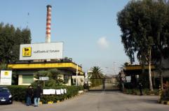 Taranto, alt alla raffineria: &laquo;Riduca subito le emissioni&raquo;