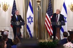 Trump presenta il piano per la pace a Gaza “Netanyahu lo ha accettato”