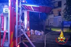 Incendio in un condominio nel Milanese, morti tre componenti famiglia