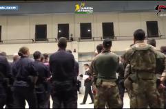Palermo, le forze dell'ordine continuano il presidio dello Zen