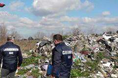 I Carabinieri del Noe sequestrano una discarica abusiva nel Napoletano