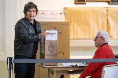 Argentina, Milei vince le elezioni di metà mandato con oltre il 40% Argentina, Milei vince le elezioni di metà mandato con oltre il 40%