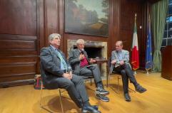 Alain Elkann presenta a New York il romanzo “Pound’s Silence” Alain Elkann presenta a New York il romanzo “Pound’s Silence”