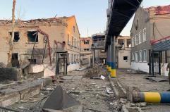 Massicci attacchi russi in Ucraina, molte città senza riscaldamento e acqua